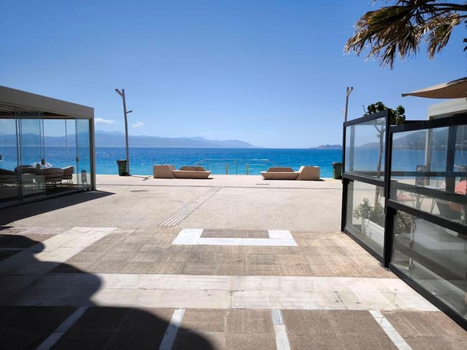 Apartment 50 Meters From The Beach لوتراكي المظهر الخارجي الصورة
