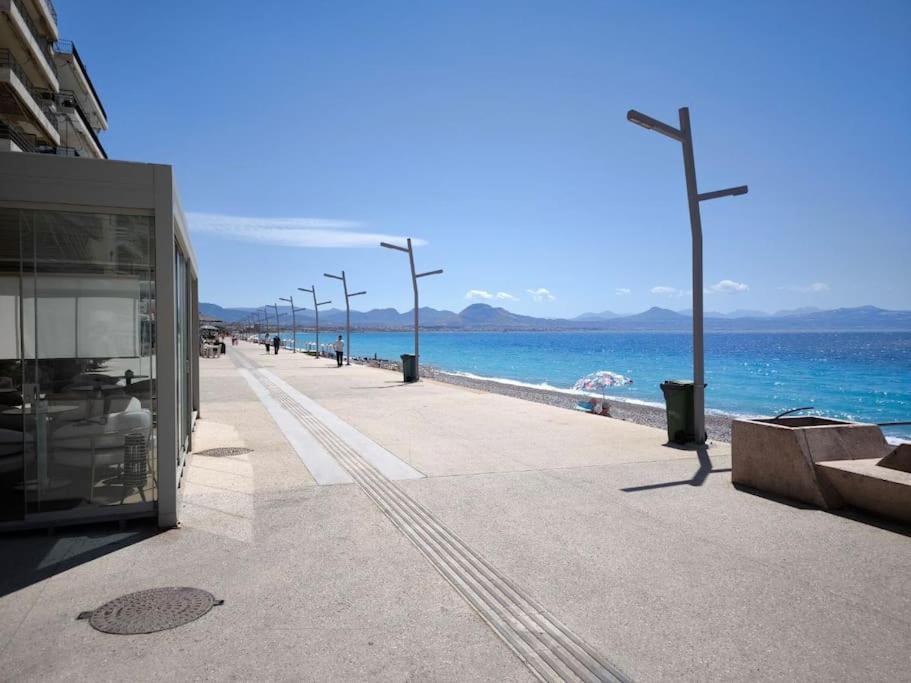 Apartment 50 Meters From The Beach لوتراكي المظهر الخارجي الصورة